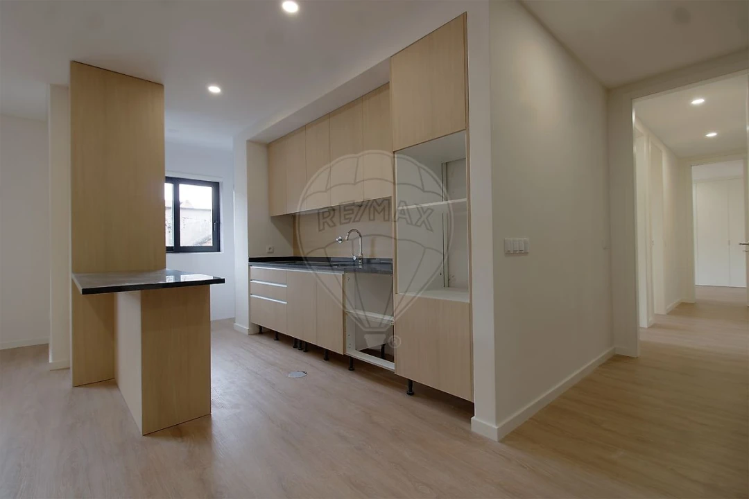 Apartamento T2 para Venda em Mafamude e Vilar do Paraíso Foto 7