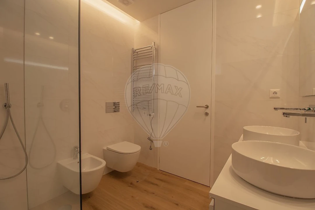Apartamento T2 para Venda em Mafamude e Vilar do Paraíso Foto 2
