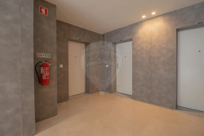 Apartamento T2 para Venda em Mafamude e Vilar do Paraíso