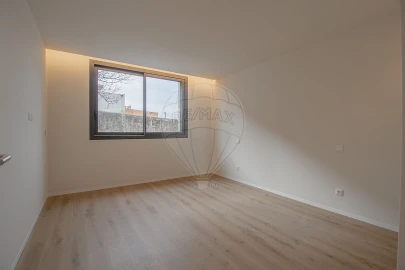 Apartamento T2 para Venda em Mafamude e Vilar do Paraíso