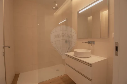 Apartamento T2 para Venda em Mafamude e Vilar do Paraíso