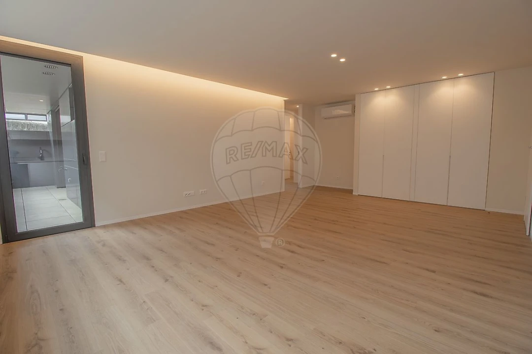 Apartamento T2 para Venda em Mafamude e Vilar do Paraíso Foto 12