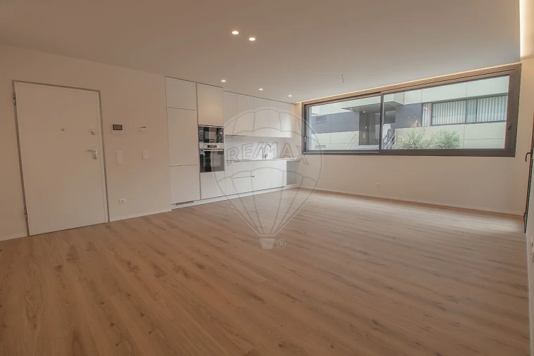 Apartamento T2 para Venda em Mafamude e Vilar do Paraíso Foto 8