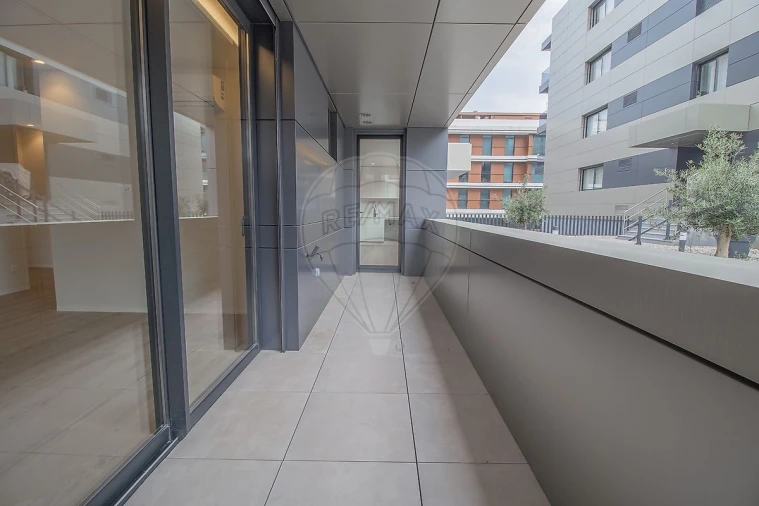 Apartamento T2 para Venda em Mafamude e Vilar do Paraíso Foto 17