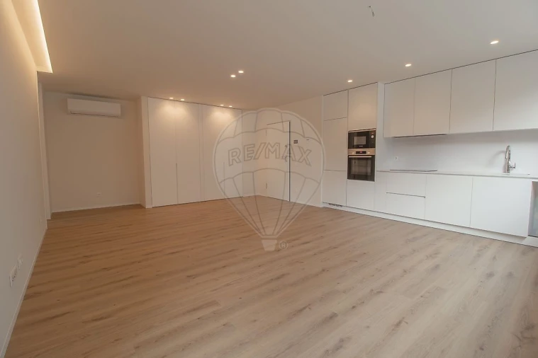 Apartamento T2 para Venda em Mafamude e Vilar do Paraíso Foto 13