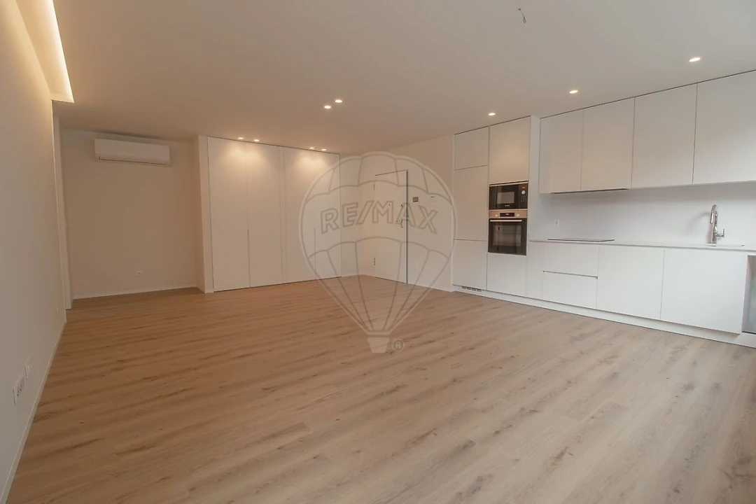 Apartamento T2 para Venda em Mafamude e Vilar do Paraíso Foto 13