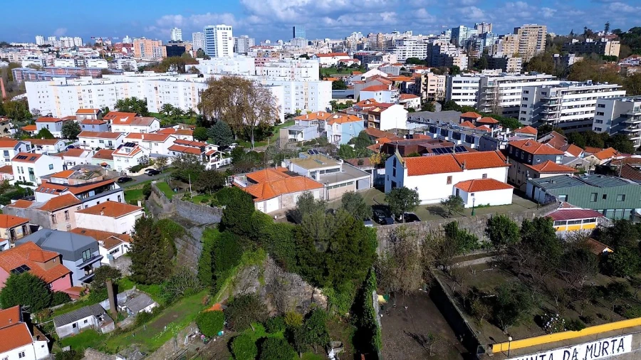 Moradia T4 para Venda em Lordelo do Ouro e Massarelos Foto 6