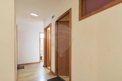 Prédio para Venda em Mafamude e Vilar do Paraíso