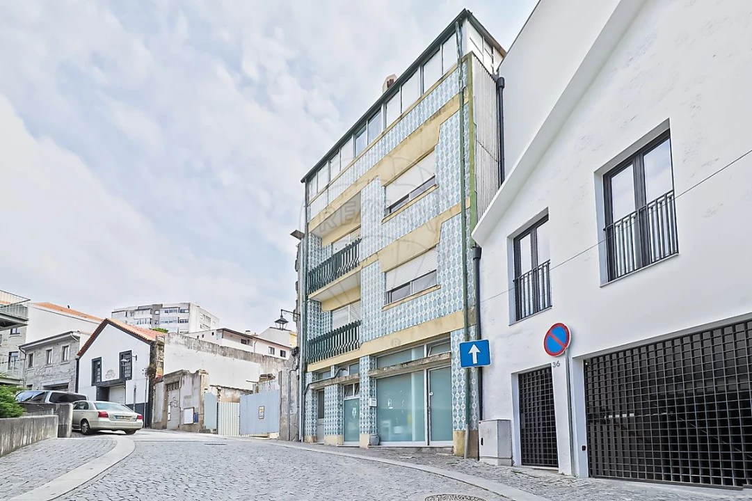 Prédio para Venda em Mafamude e Vilar do Paraíso Foto 13