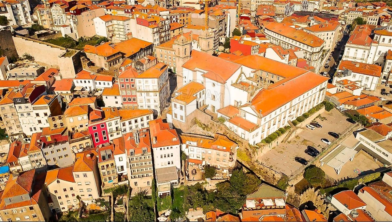 Prédio para Venda em Cedofeita, Santo Ildefonso, Sé, Miragaia, São Nicolau e Vitória Foto 9