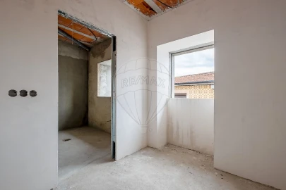 Moradia T3 para Venda em Pedroso e Seixezelo