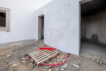 Moradia T3 para Venda em Pedroso e Seixezelo