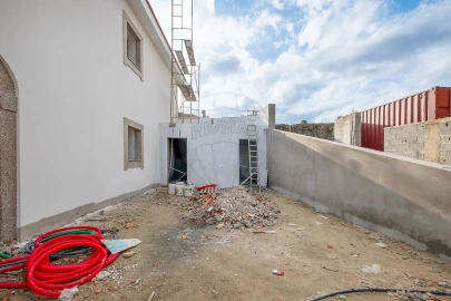 Moradia T3 para Venda em Pedroso e Seixezelo