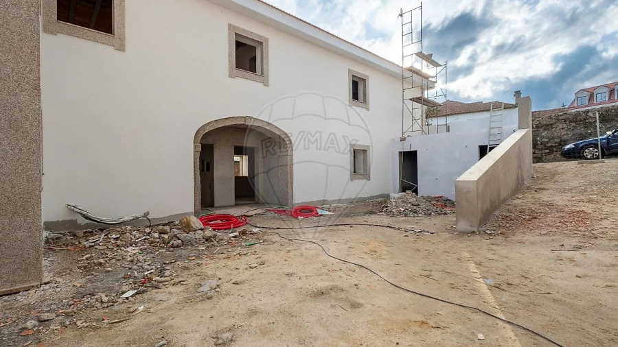 Moradia T3 para Venda em Pedroso e Seixezelo