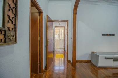 Apartamento T2 para Venda em Mafamude e Vilar do Paraíso