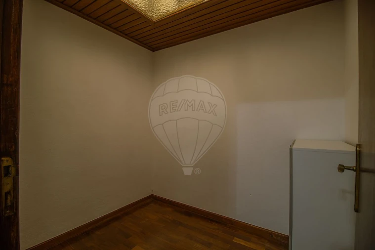 Apartamento T2 para Venda em Mafamude e Vilar do Paraíso Foto 6