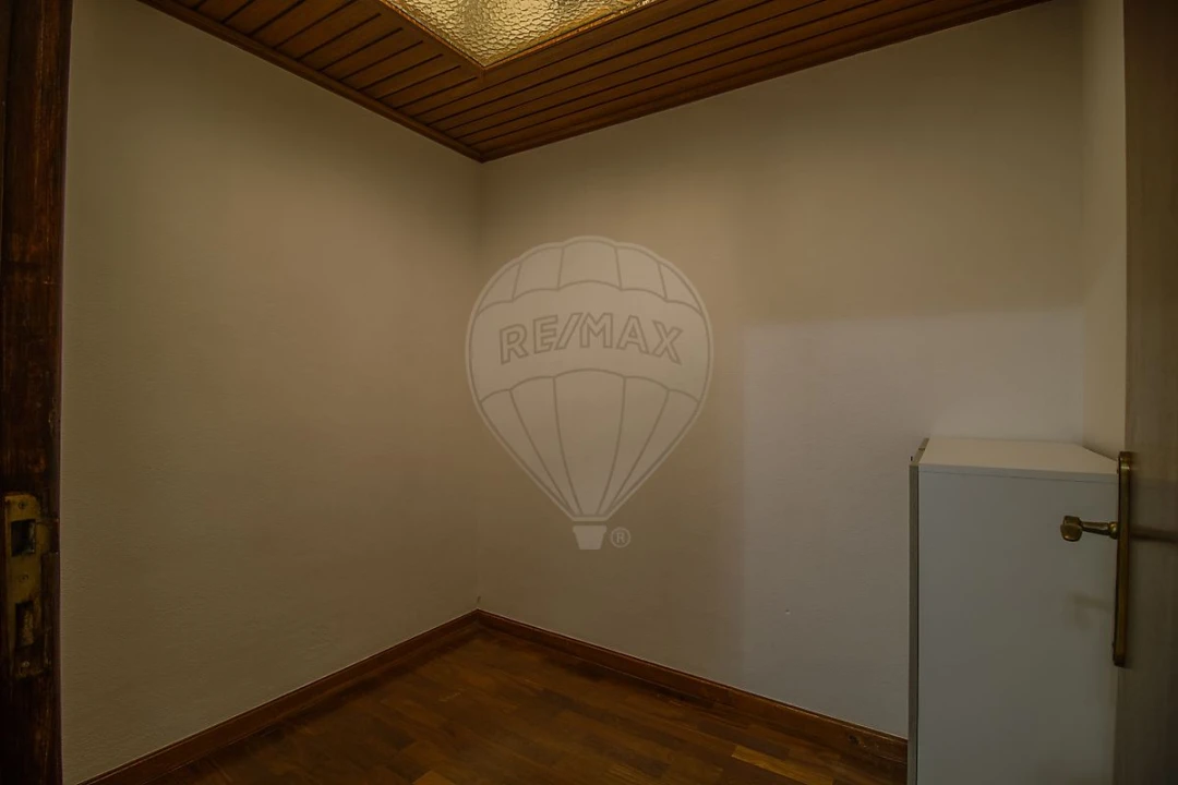 Apartamento T2 para Venda em Mafamude e Vilar do Paraíso Foto 6
