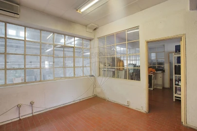 Armazém para Venda em Santa Marinha e São Pedro da Afurada