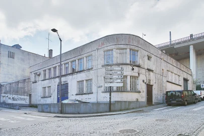 Armazém para Venda em Santa Marinha e São Pedro da Afurada