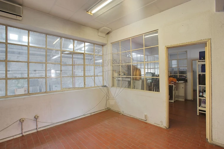 Armazém para Venda em Santa Marinha e São Pedro da Afurada Foto 16