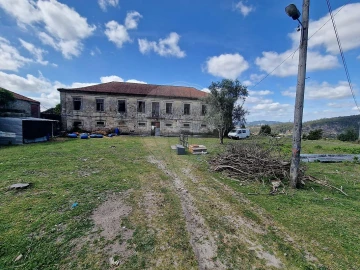 Quinta T0 para Venda em Vila Nova do Campo