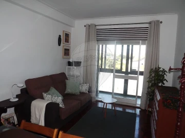 Apartamento T2 para Arrendamento em Mafamude e Vilar do Paraíso