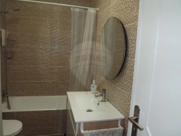 Apartamento T2 para Arrendamento em Mafamude e Vilar do Paraíso