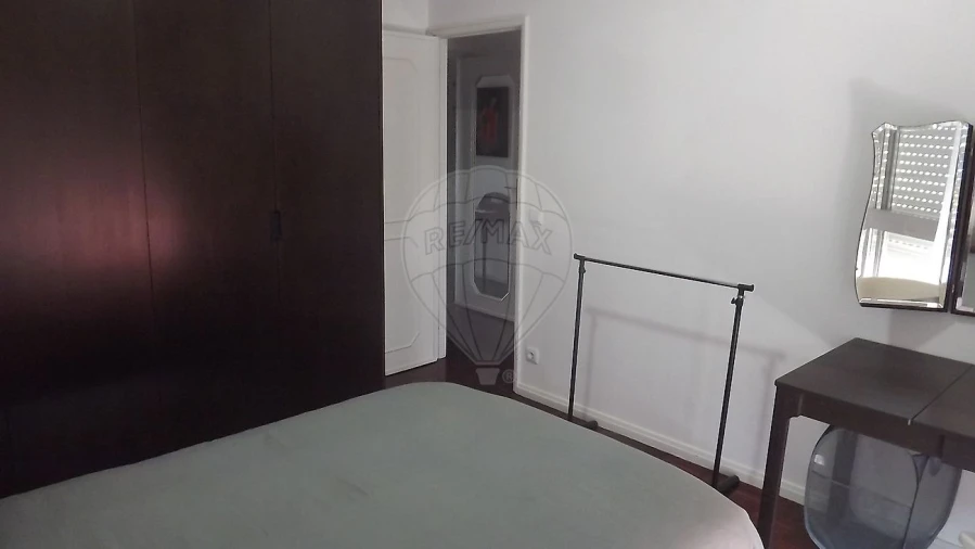 Apartamento T2 para Arrendamento em Mafamude e Vilar do Paraíso Foto 8