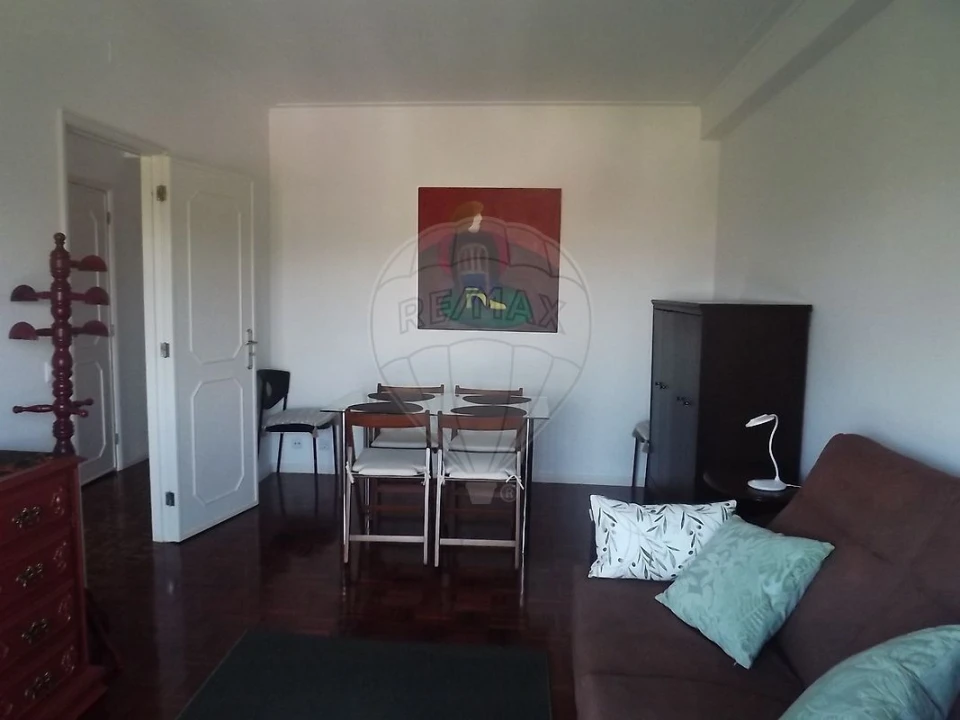 Apartamento T2 para Arrendamento em Mafamude e Vilar do Paraíso Foto 1