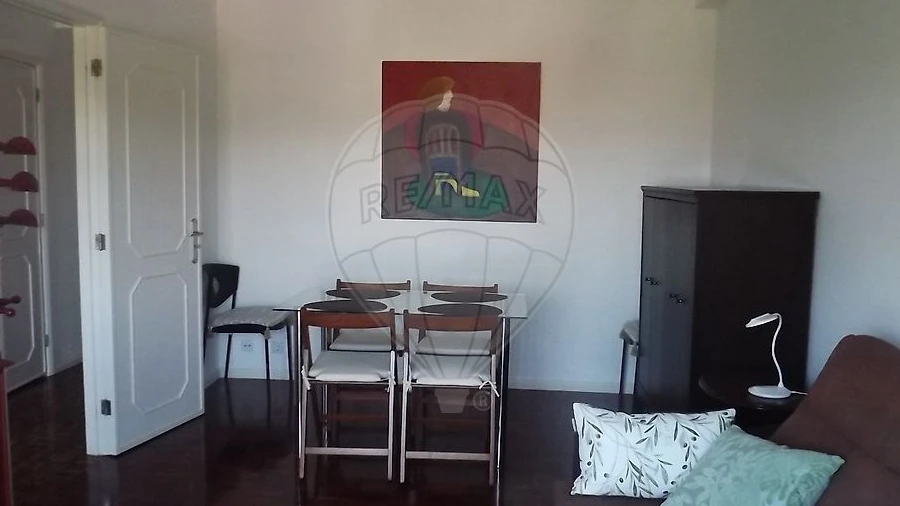 Apartamento T2 para Arrendamento em Mafamude e Vilar do Paraíso