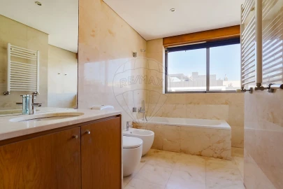 Apartamento T5 para Venda em Matosinhos e Leça da Palmeira
