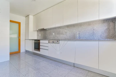 Apartamento T5 para Venda em Matosinhos e Leça da Palmeira