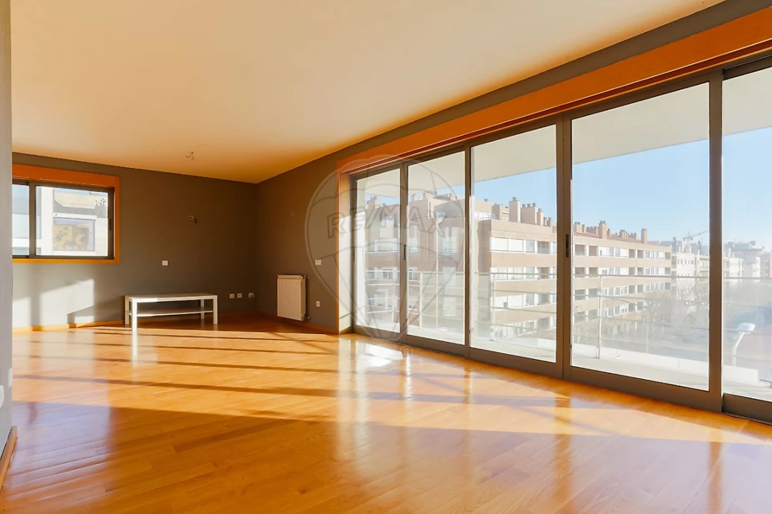 Apartamento T5 para Venda em Matosinhos e Leça da Palmeira Foto 18
