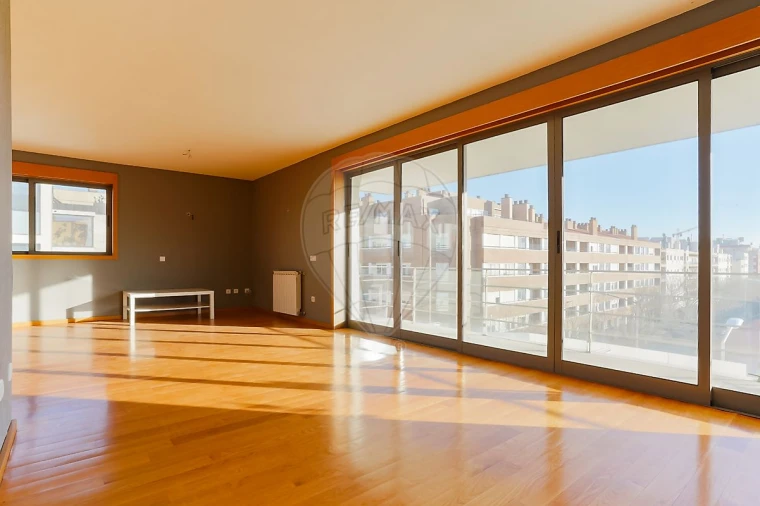 Apartamento T5 para Venda em Matosinhos e Leça da Palmeira Foto 18