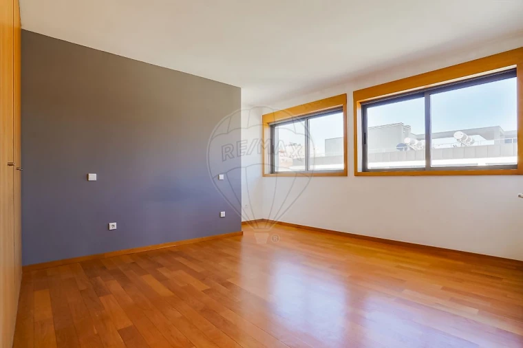 Apartamento T5 para Venda em Matosinhos e Leça da Palmeira Foto 8