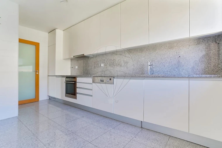Apartamento T5 para Venda em Matosinhos e Leça da Palmeira Foto 14