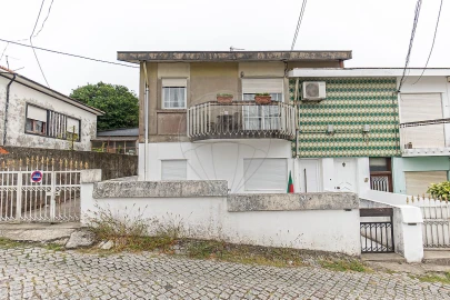 Moradia T2 para Venda em Oliveira do Douro