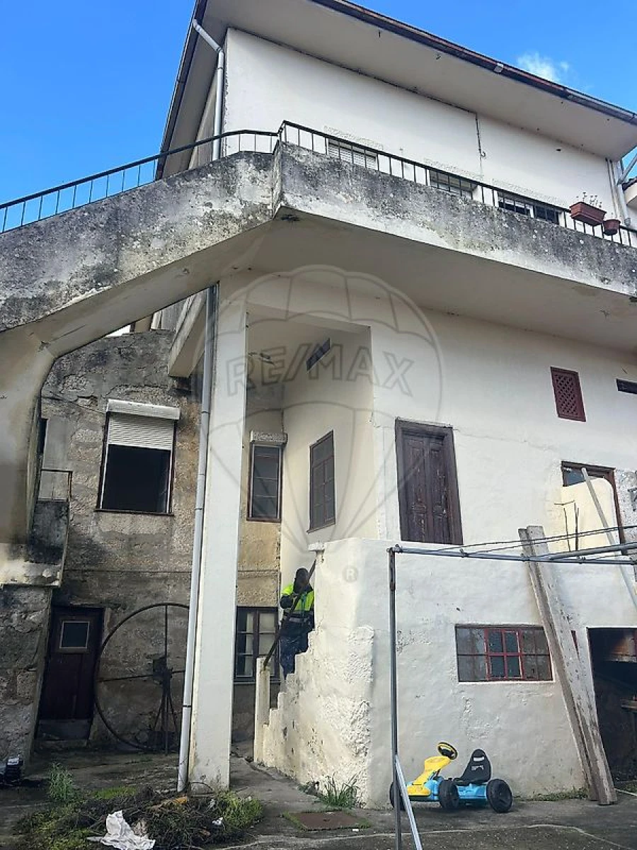 Prédio para Venda em Gondomar (São Cosme), Valbom e Jovim Foto 4