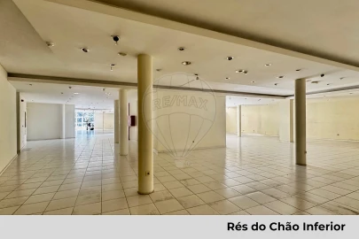 Loja para Arrendamento em Paços de Ferreira