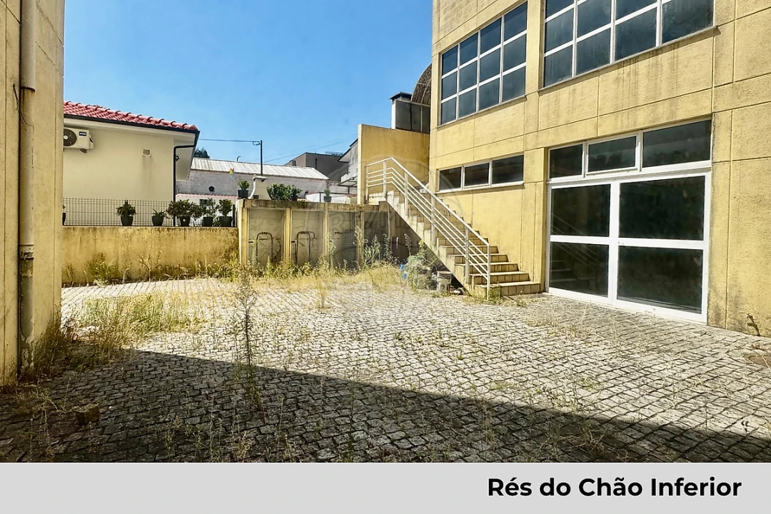 Loja para Arrendamento em Paços de Ferreira Foto 13