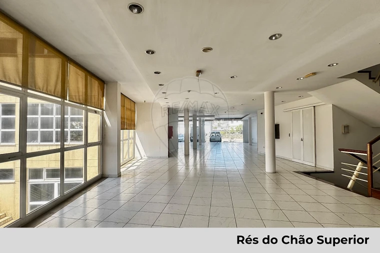 Loja para Arrendamento em Paços de Ferreira Foto 4