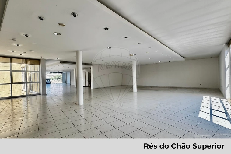 Loja para Arrendamento em Paços de Ferreira Foto 11