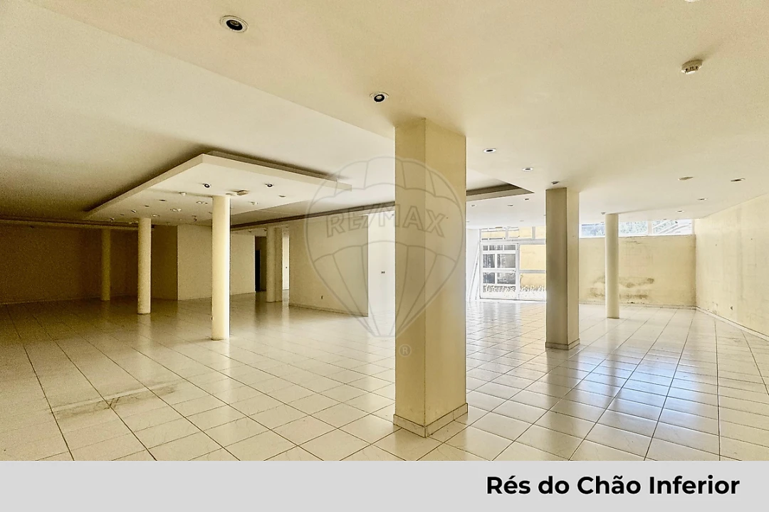 Loja para Arrendamento em Paços de Ferreira Foto 7