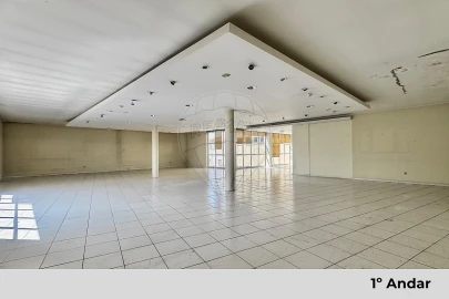 Loja para Arrendamento em Paços de Ferreira