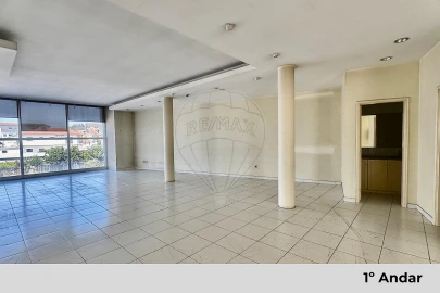 Loja para Arrendamento em Paços de Ferreira