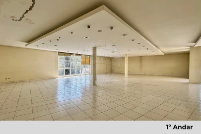 Loja para Arrendamento em Paços de Ferreira