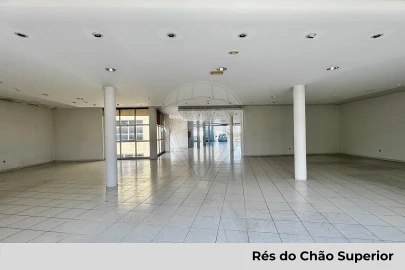 Loja para Arrendamento em Paços de Ferreira