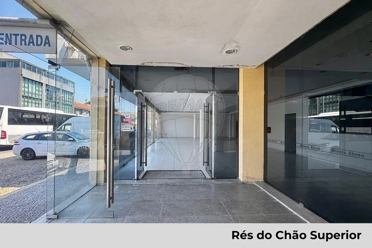 Loja para Arrendamento em Paços de Ferreira Foto 6