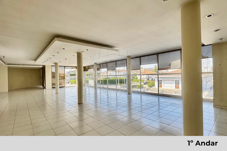 Loja para Arrendamento em Paços de Ferreira Foto 23