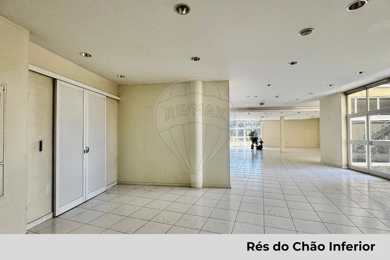 Loja para Arrendamento em Paços de Ferreira Foto 9